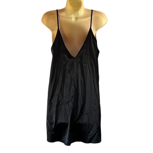 Seek the Label Floral Embroidered Black Slip Dress Woman’s Size Small NWT - Picture 4 of 11